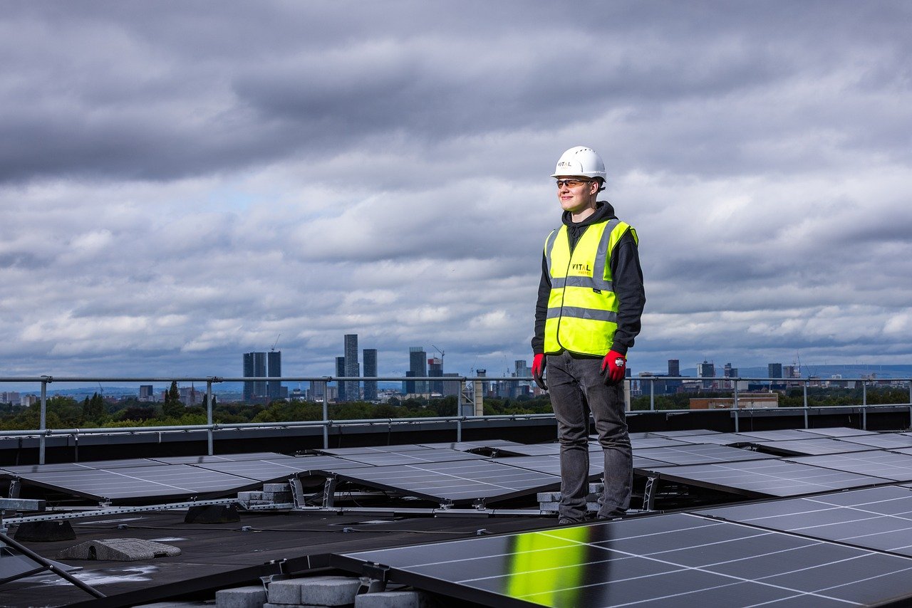 L’impact des panneaux solaires sur la diminution des émissions de carbone