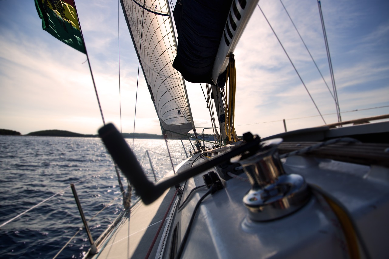 découvrez l'art de la navigation à voile : des conseils pratiques, des destinations de rêve et des paysages à couper le souffle pour les passionnés de mers et d'aventures.